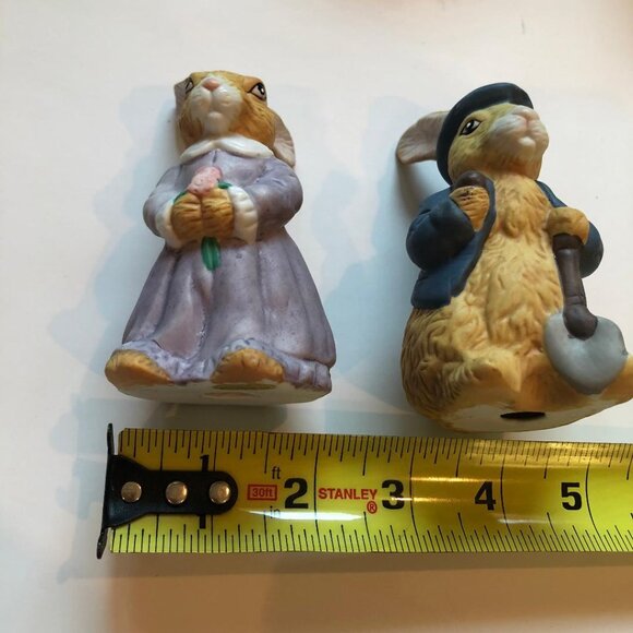Adorable, Ceramic Easter bunny decor, set of 4 appx 4.25"x3" (lg) & 3.75"x2" (s) - Picture 6 of 7